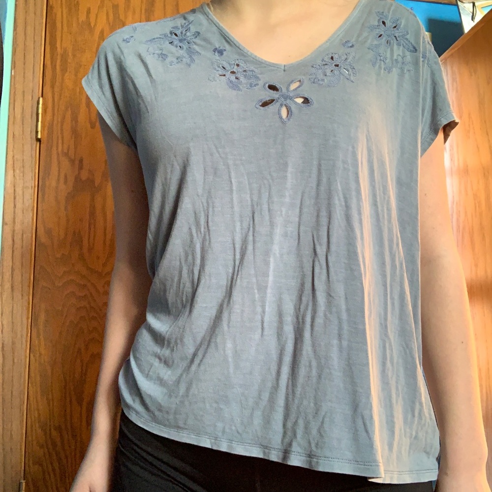 American Eagle floral cutout top.